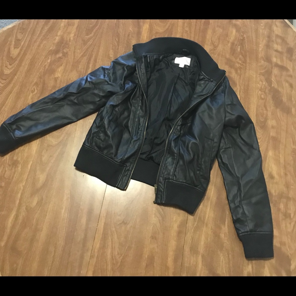EUC Black bomber jacket large